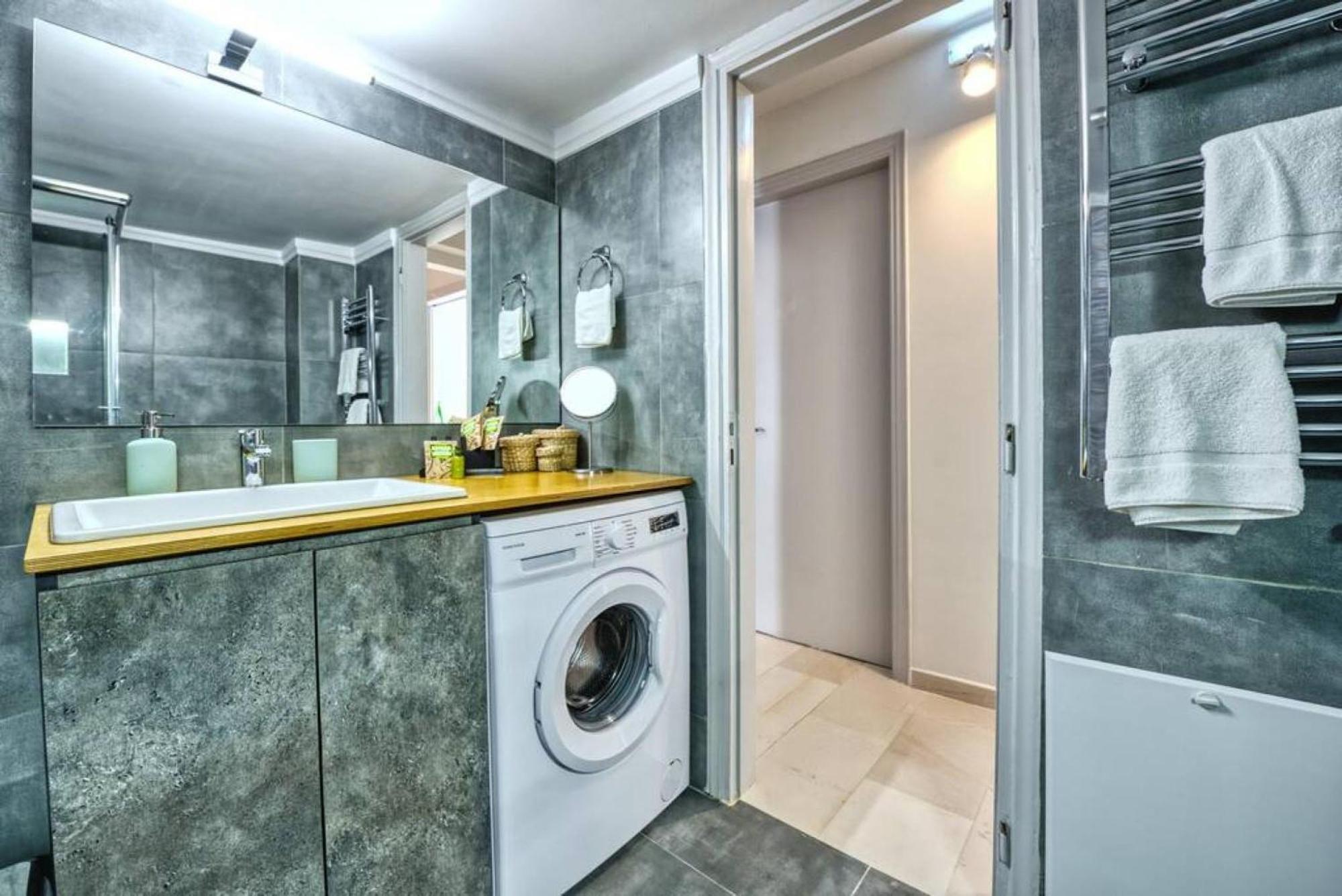 Muse A Dreamy And Fresh New Apartment Atina Dış mekan fotoğraf